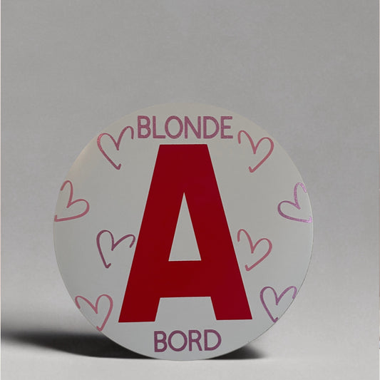 Blonde A Bord cœur fendu